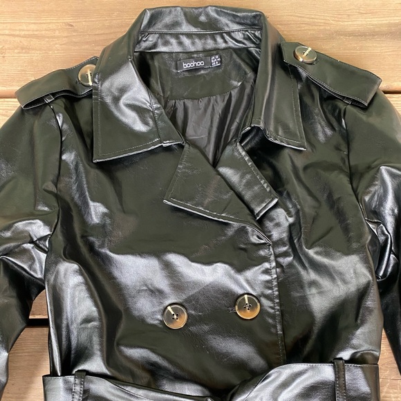 NWOT Boohoo Faux Leather Trench Coat - Picture 4 of 11